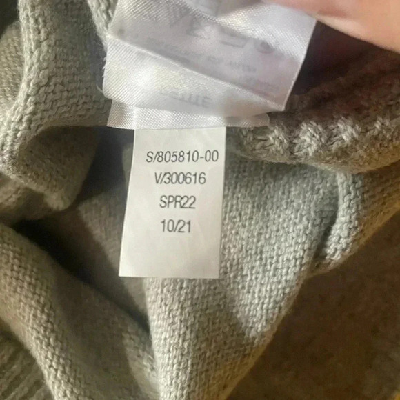 Banana Republic Raglan Pullover Sweater - Picture 14 of 15